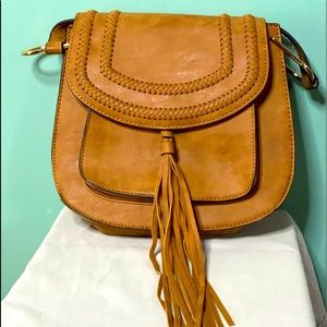 Crossbody handbag